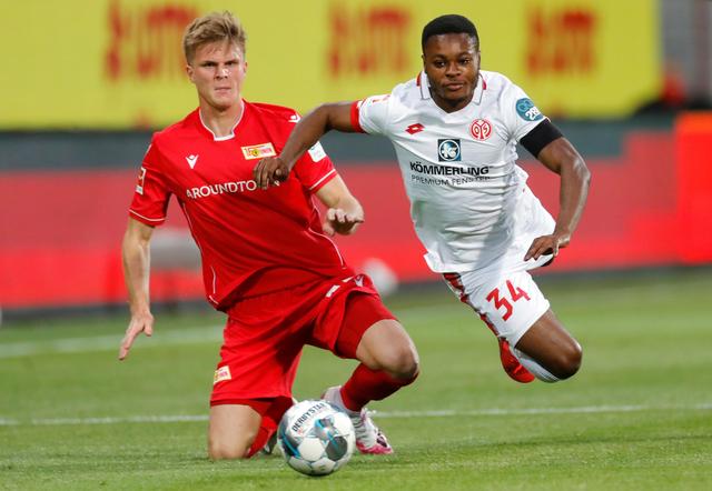 她的续约不 她的续约不