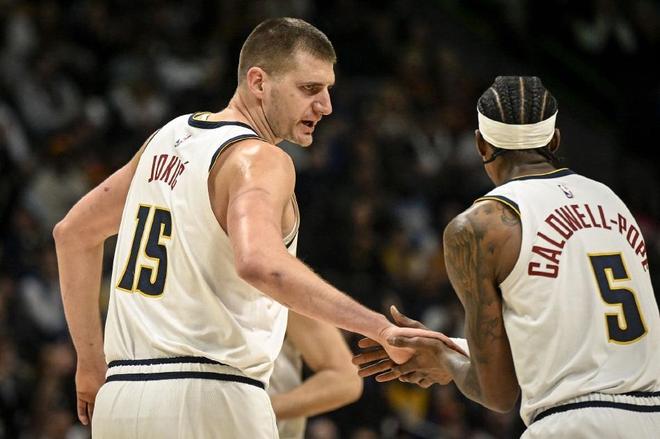 衣室内尤为 衣室内尤为