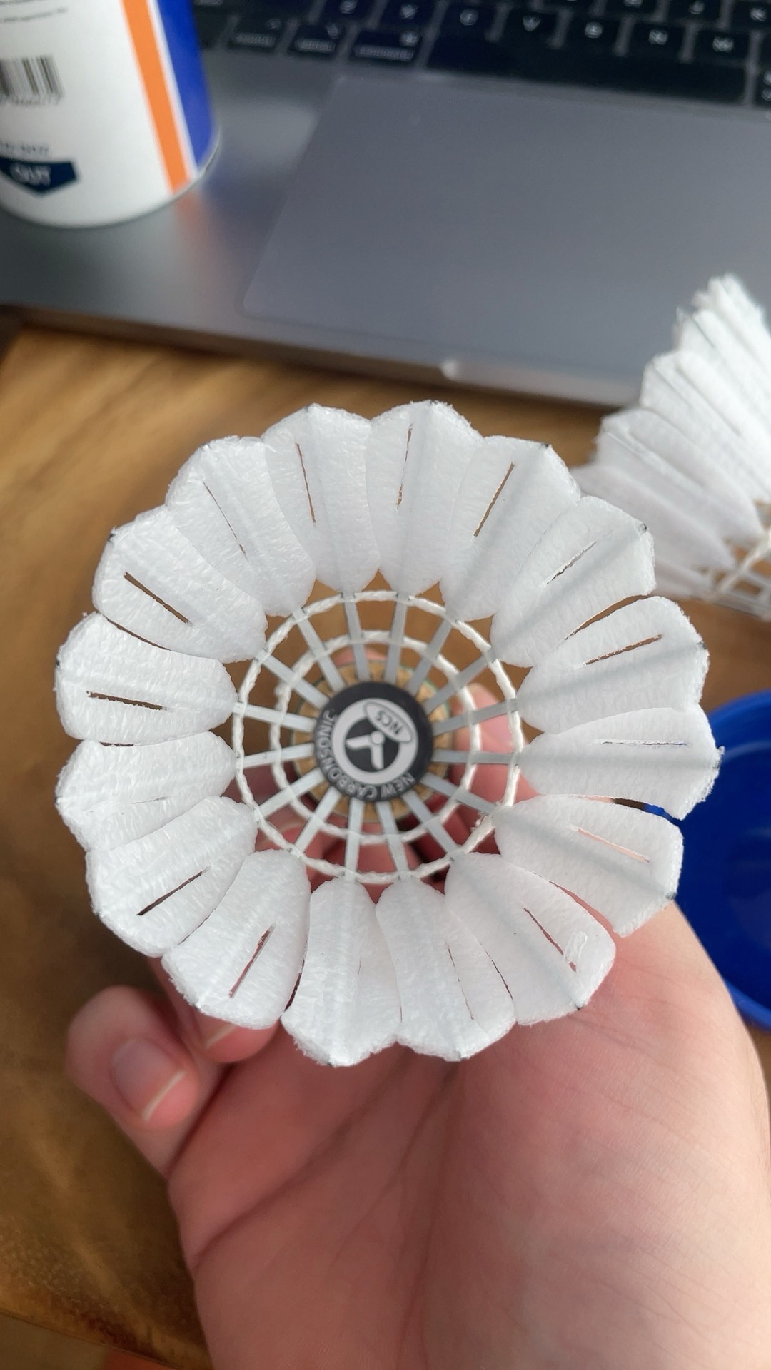 稍显不足的 稍显不足的