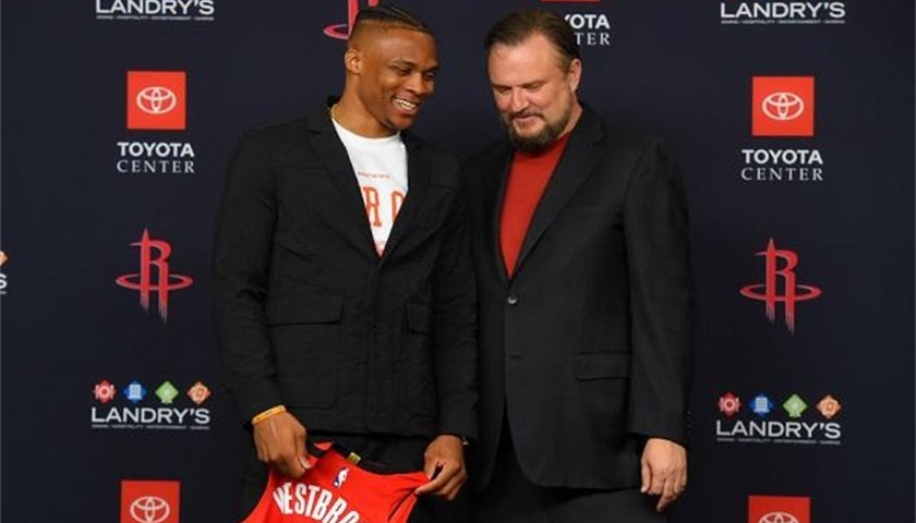 押他在场 押他在场